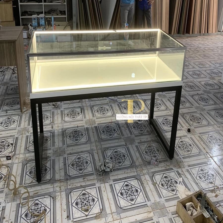 Tủ Kính Trưng Bày 1M